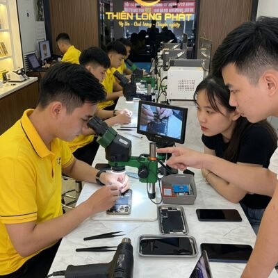 Thay-man-hinh-iPhone-Zin-boc-may-uy-tin-tai-Apple-Thien-Long-Phat
